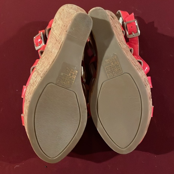 NWOB Bright Orange Yoki Platform Sandals 5 1/2” Cork Heels - Picture 5 of 5